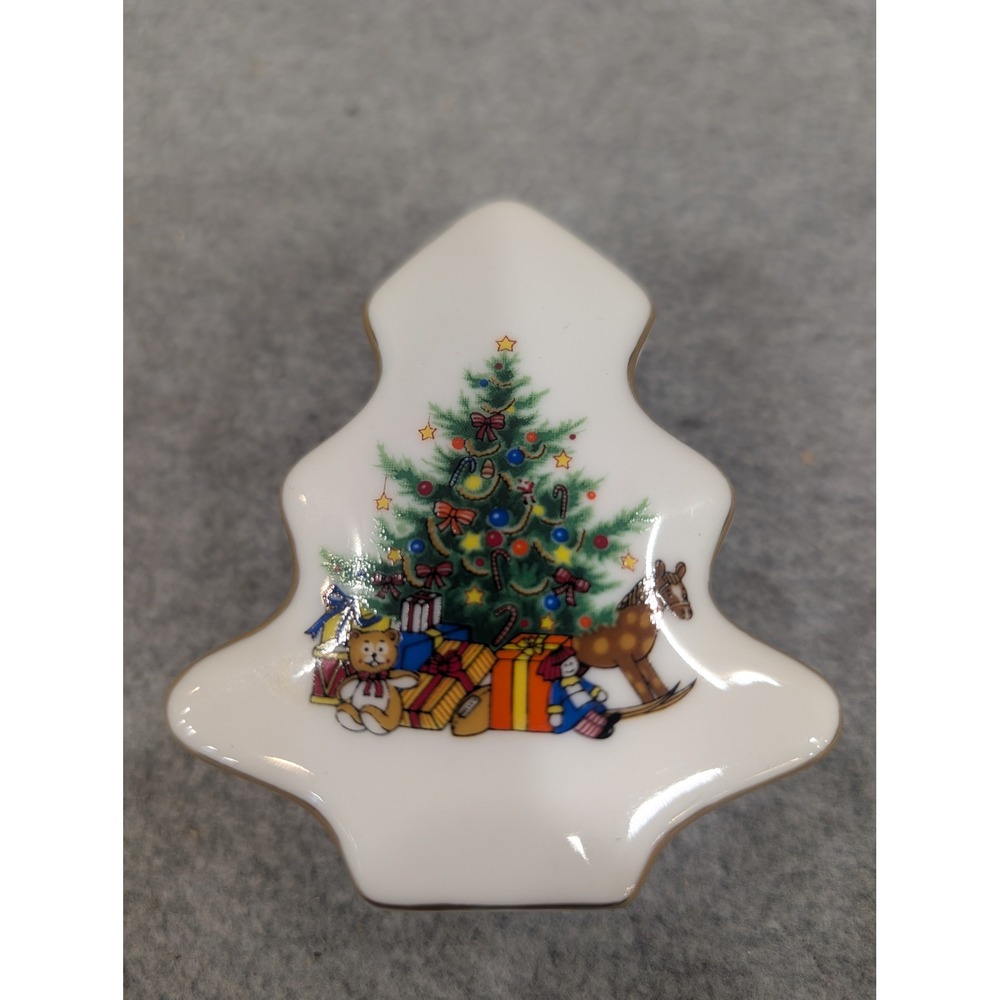 Papel Christmas Morning Tree Trinket Box Japan White Porcelain Gold Trim - Picture 1 of 6